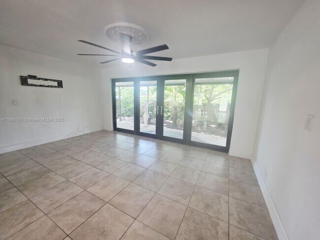 Foto del edificio - 14900 NW 9th Ct
