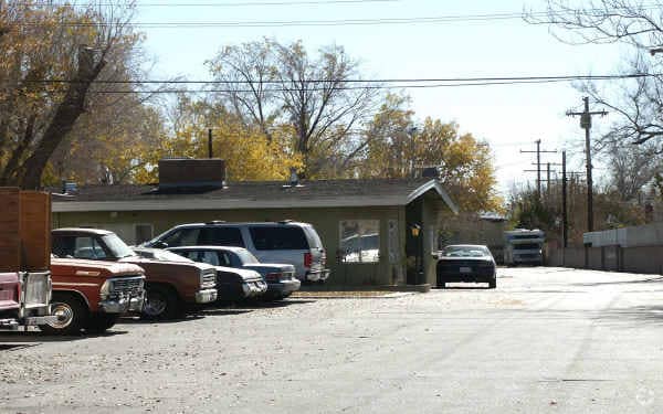 Primary Photo - 338 W Avenue J8