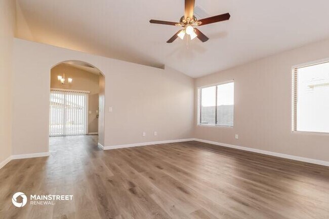 Foto del edificio - 6816 W Rancho Dr, Glendale, AZ 85303