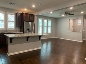 Building Photo - 1025 Dennington Pl