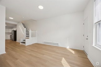 Building Photo - 2308 Turner St