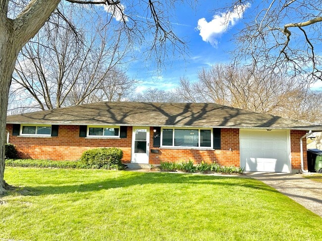 Photo - 301 Lesher Dr House