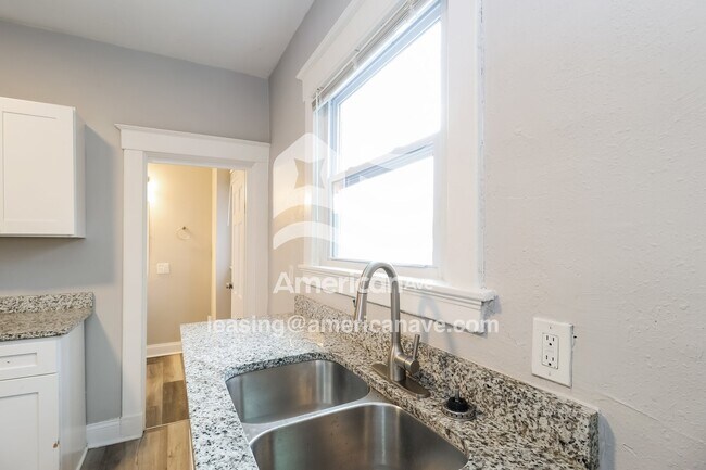 Foto del edificio - 2839 Marshall Ave