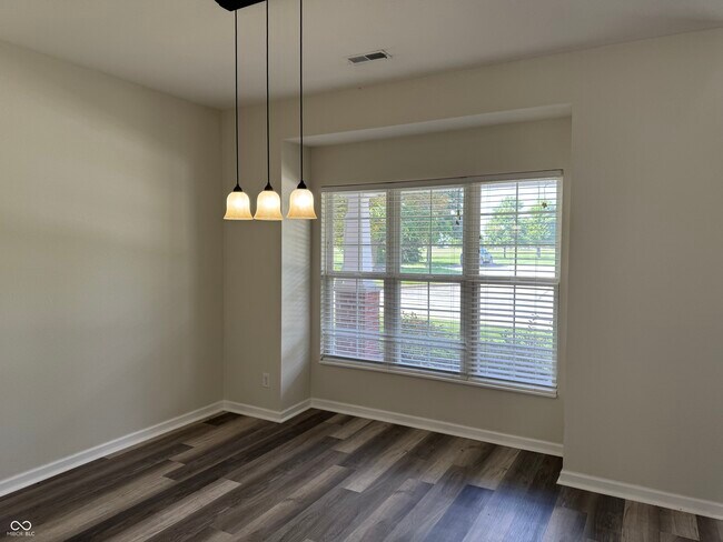 Foto del edificio - 1333 Ashville Dr