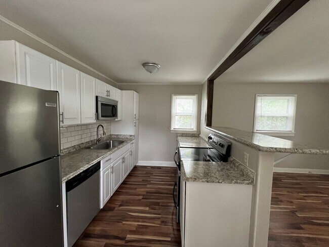 Foto del edificio - **$250 Off First Month's Rent!** Adorable ...