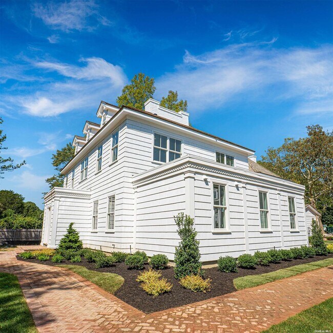 Building Photo - 109 Hill St