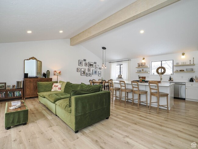 Building Photo - 9888 Borg Dr