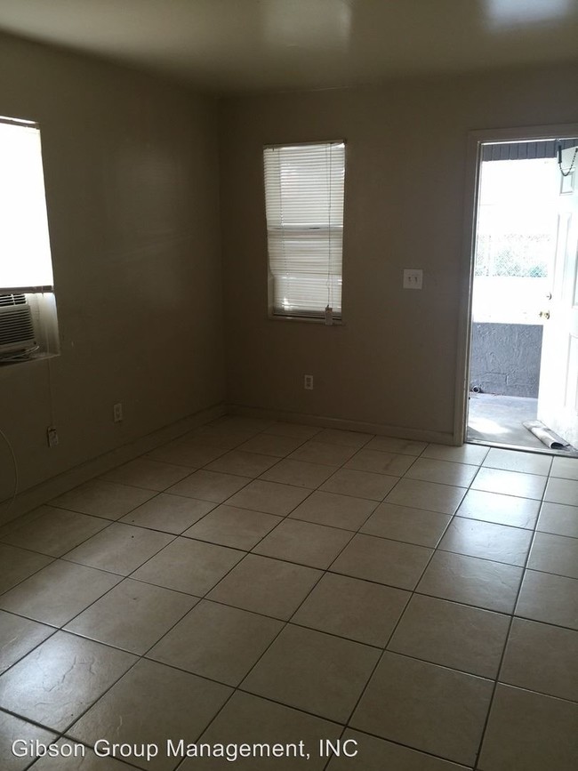 Foto del edificio - 1619 NW 6th Pl