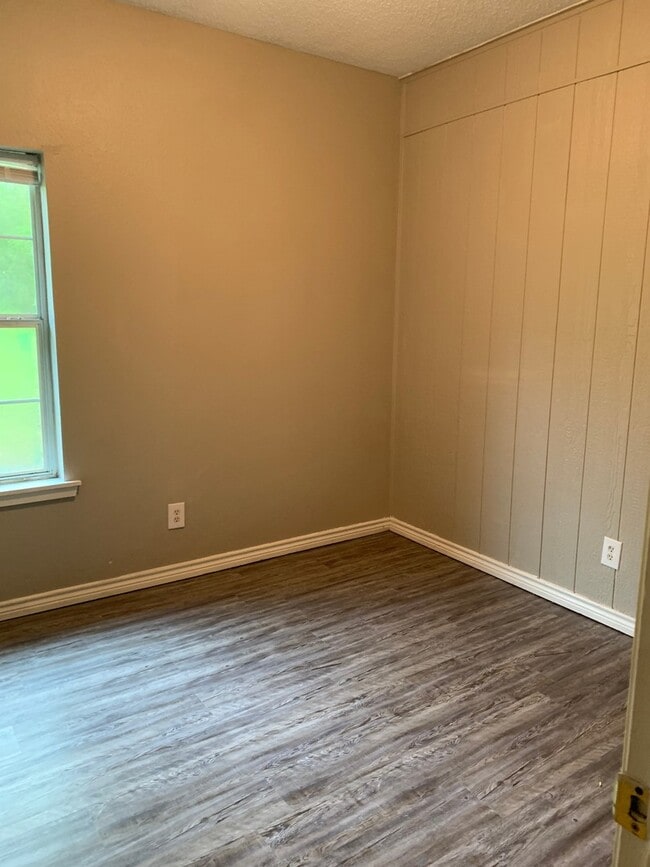 Foto del edificio - 1200 Whetstone St