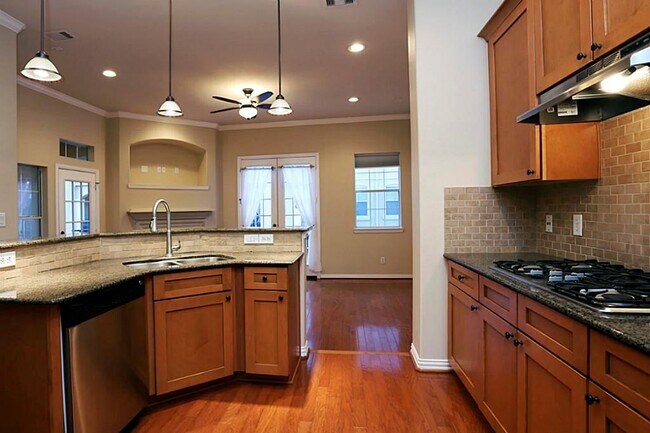 Kitchen - 5615 Winsome Ln