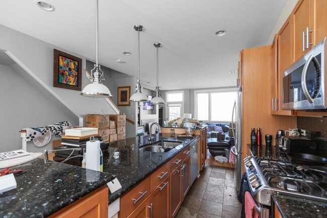 Building Photo - 2854 West North Avenue Apt ##, Chicago, IL...