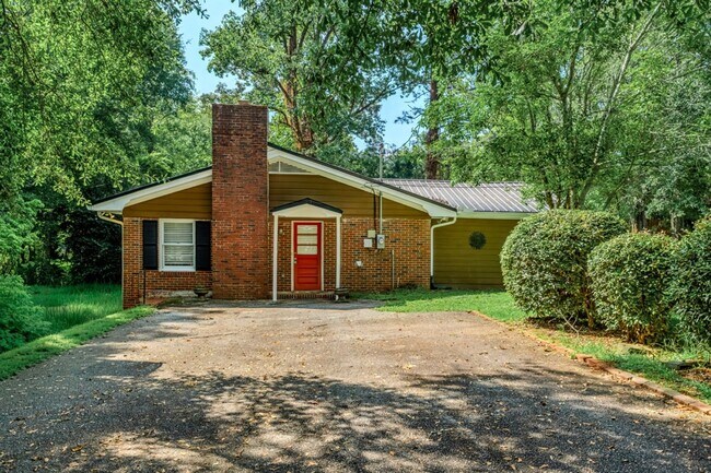 Foto del edificio - 1380 Ivywood Dr