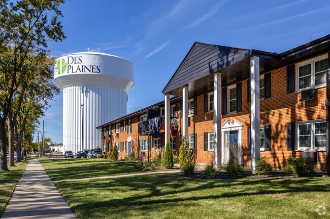 Building Photo - ReNew Des Plaines North & South