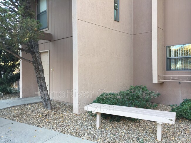 Foto del edificio - 6115 Eubank Blvd NE