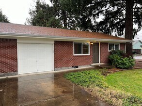 Building Photo - 296 Bushnell Ln