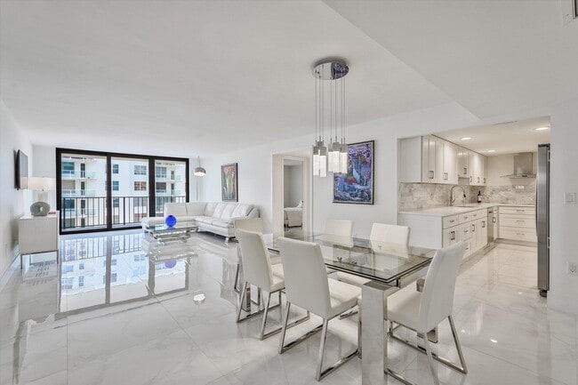 Building Photo - 3460 S Ocean Blvd