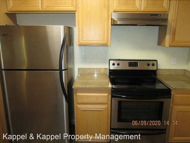 Building Photo - 430 Ellesmere Dr