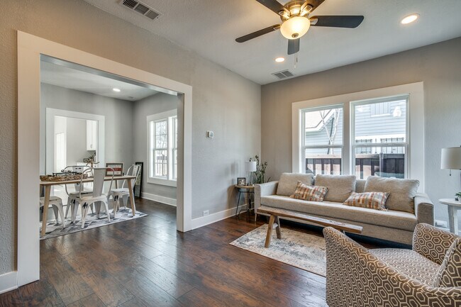 Foto del edificio - 3455 Roberts Ave