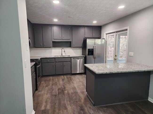 Foto del edificio - Beautiful 4 bed 3 bath home located in Acworth