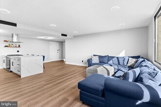 Building Photo - 4600 Duke St