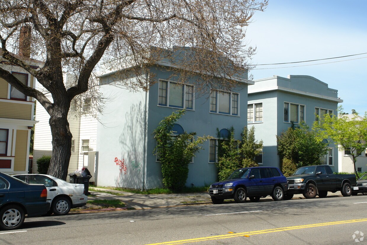 Foto del edificio - 2428-2430 Martin Luther King Jr Way