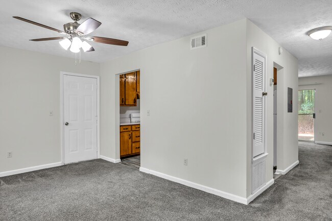 Foto del edificio - 5795 Sheldon Ct