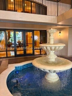 Foto del edificio - 888 Douglas Rd