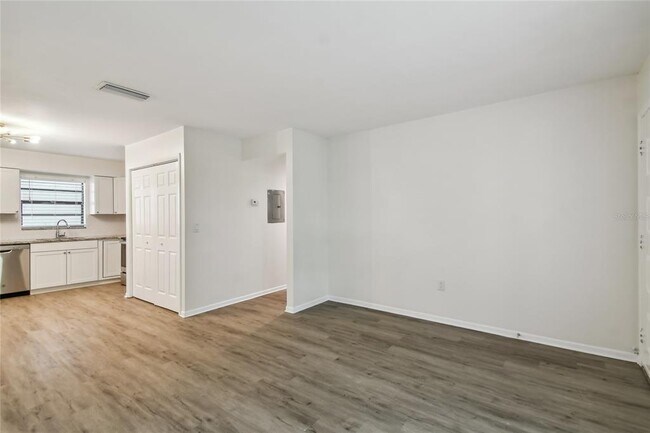 Foto del edificio - 3810 W Cleveland St