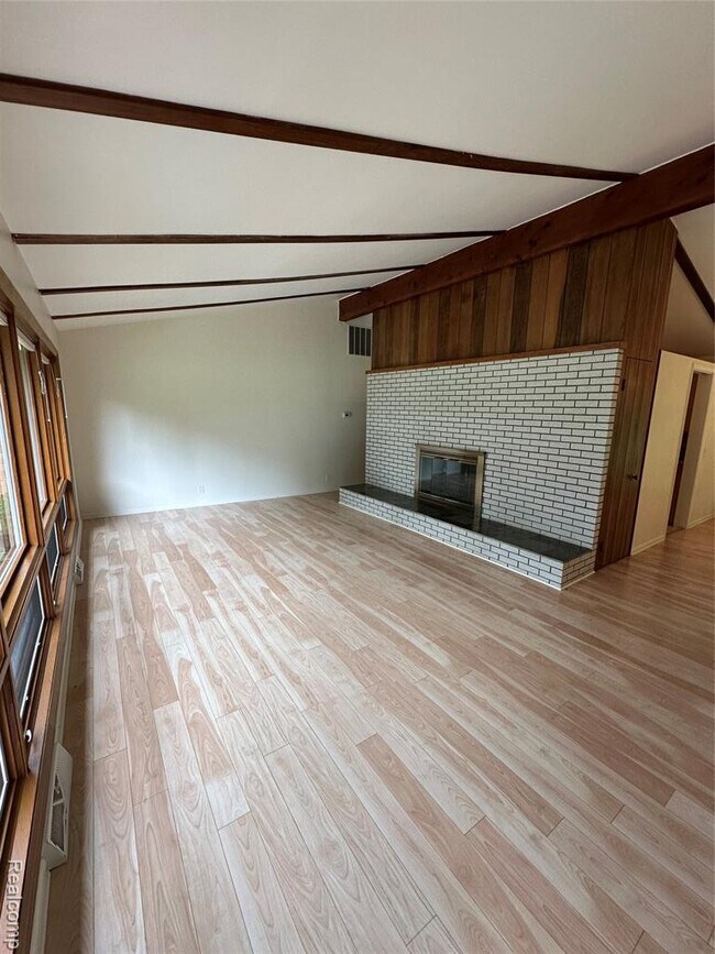 Building Photo - 6606 Vachon Ct
