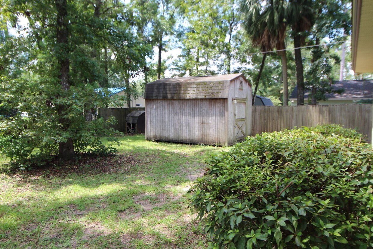 Building Photo - 2 Bedroom Home Available Now in Wakulla Ga...