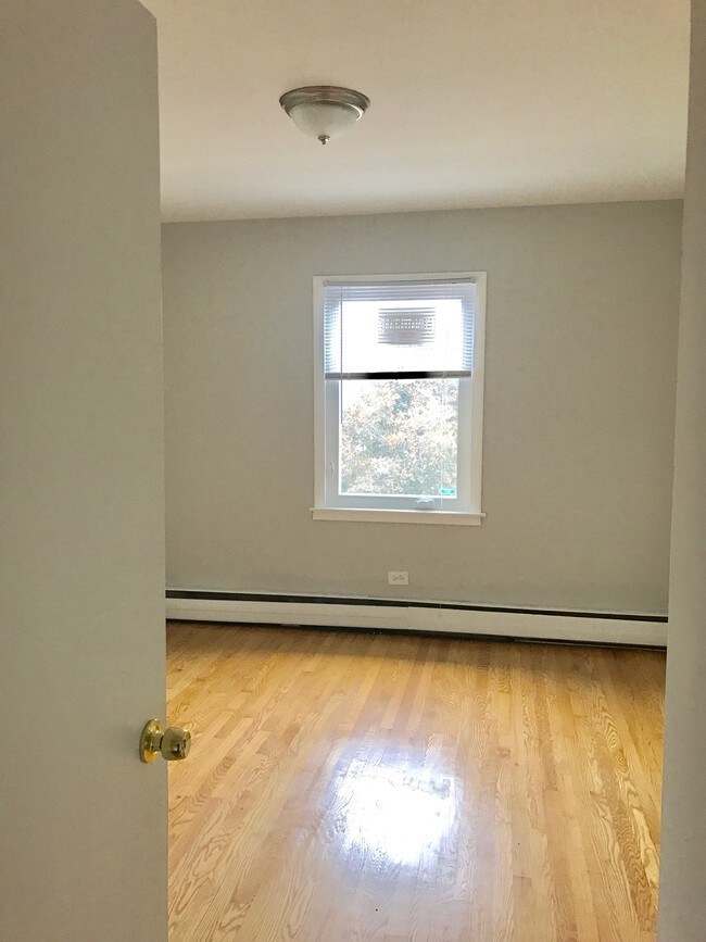 Building Photo - 1500 N 22nd Ave