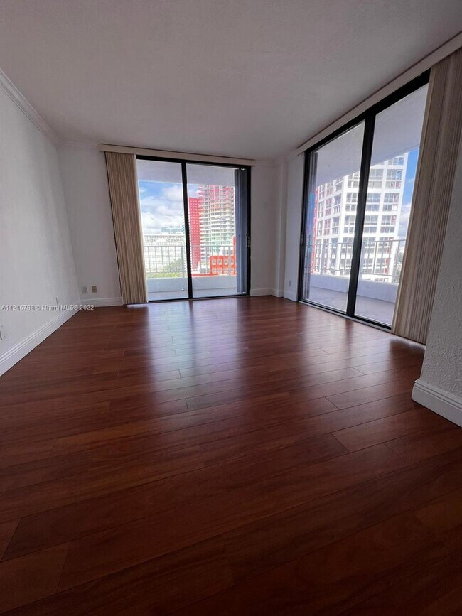Foto del edificio - 200 SE 15th Rd