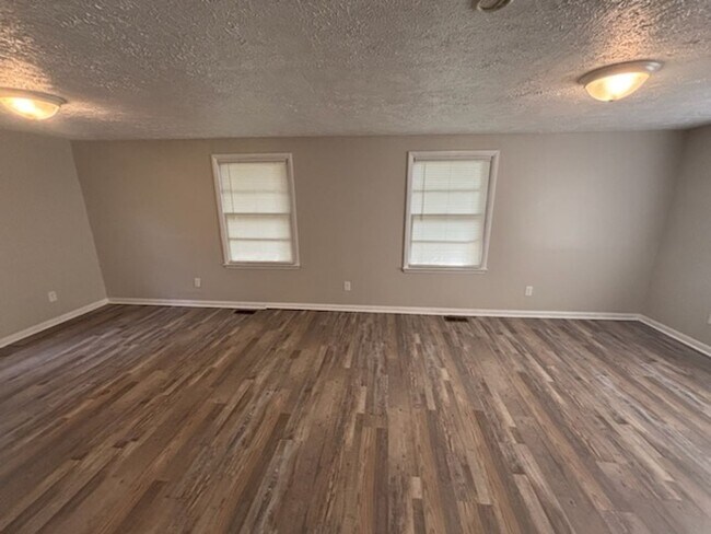 Building Photo - 2842 Coronada Pkwy