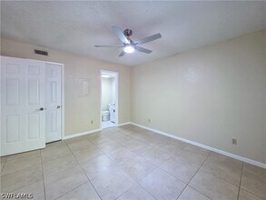 Building Photo - 4621 Bayshore Dr