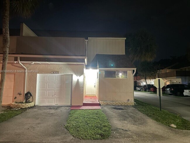 Building Photo - 853 NW 81st Way