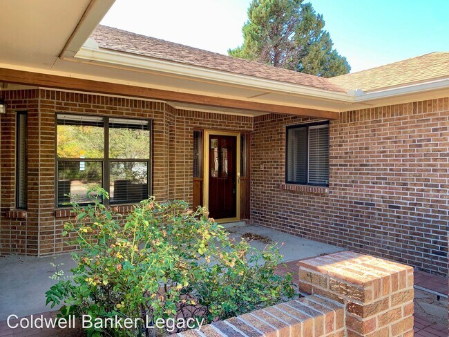 Foto del edificio - 3 br, 2.5 bath House - 9432 San Rafael NE