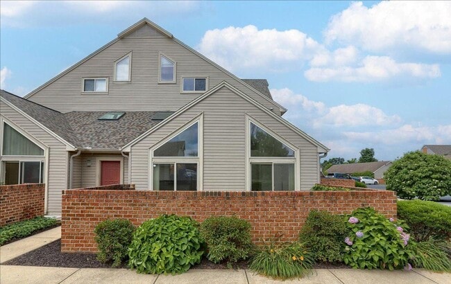 Building Photo - 2 Bedroom 2 Bathroom in Woodland View Harr...