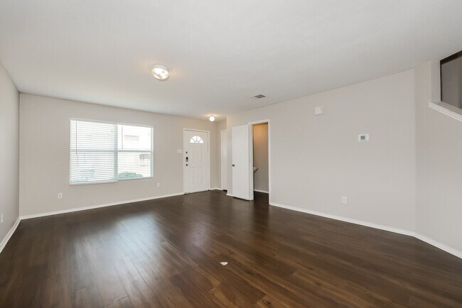 Building Photo - 8321 Cutter Hill Ave