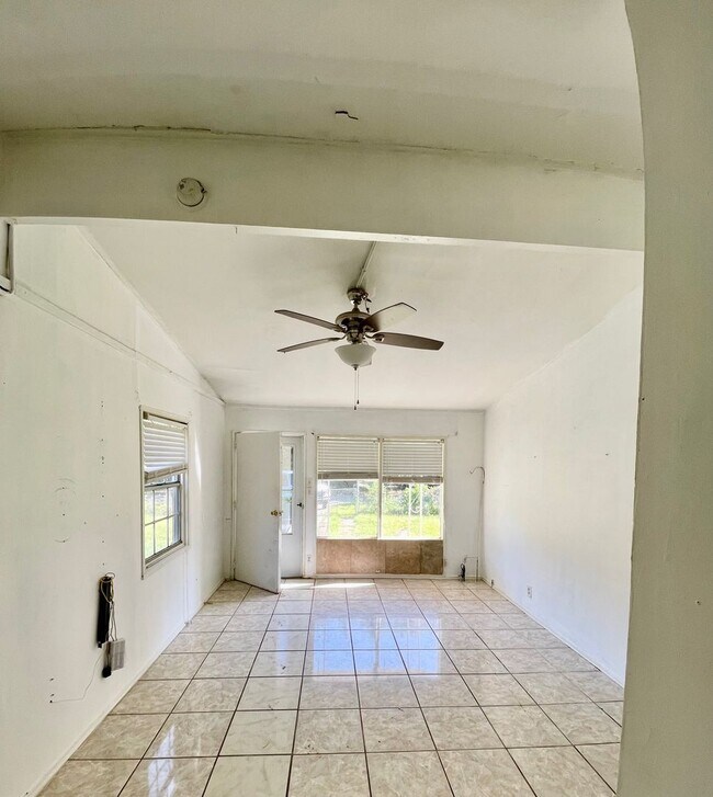 Foto del edificio - Cute Home and Move-in Ready