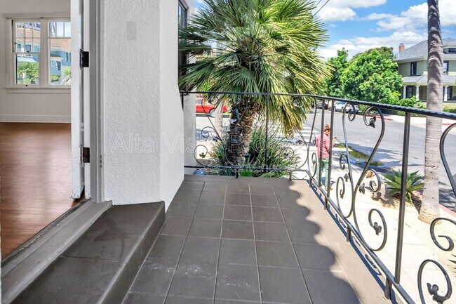 Foto del edificio - 301 Brookes Ave