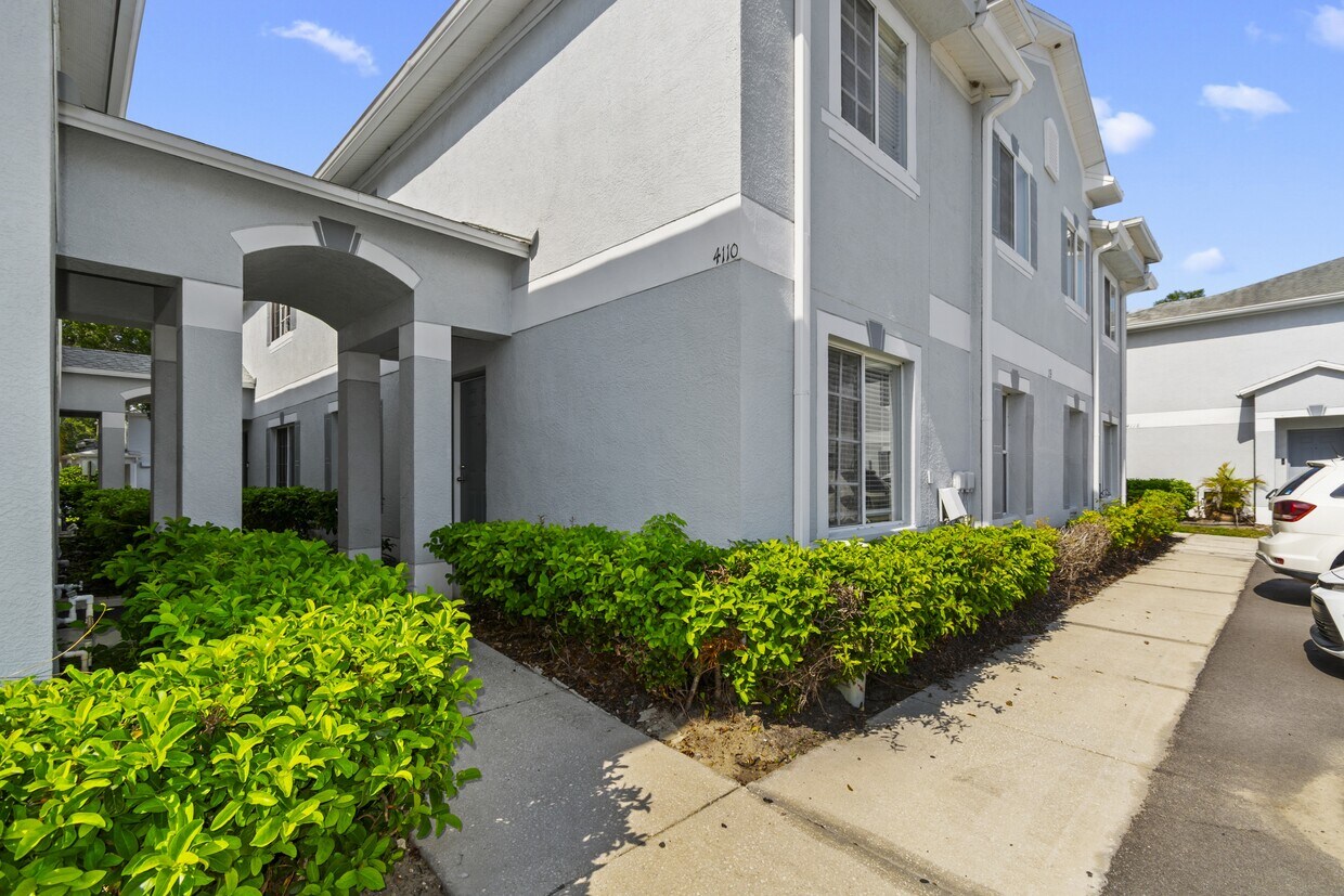 Primary Photo - 4110 Waterside Island Ct