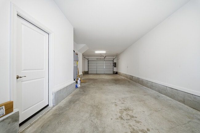 Building Photo - 4106 Pleasant Ave