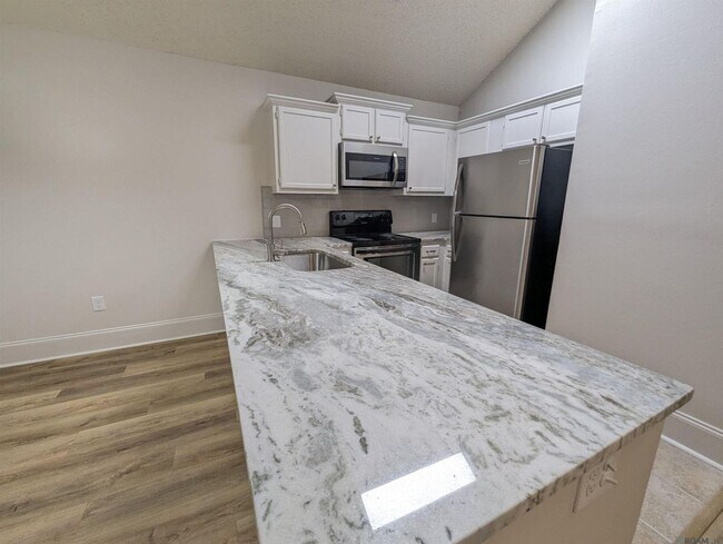 Foto del edificio - 11011 Cal Rd