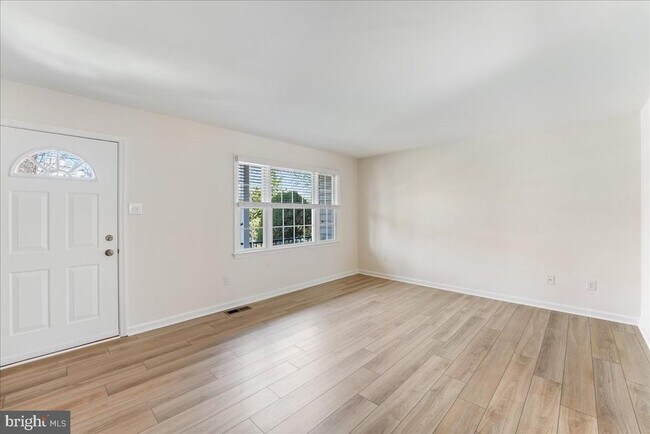 Foto del edificio - 317 N Olive St