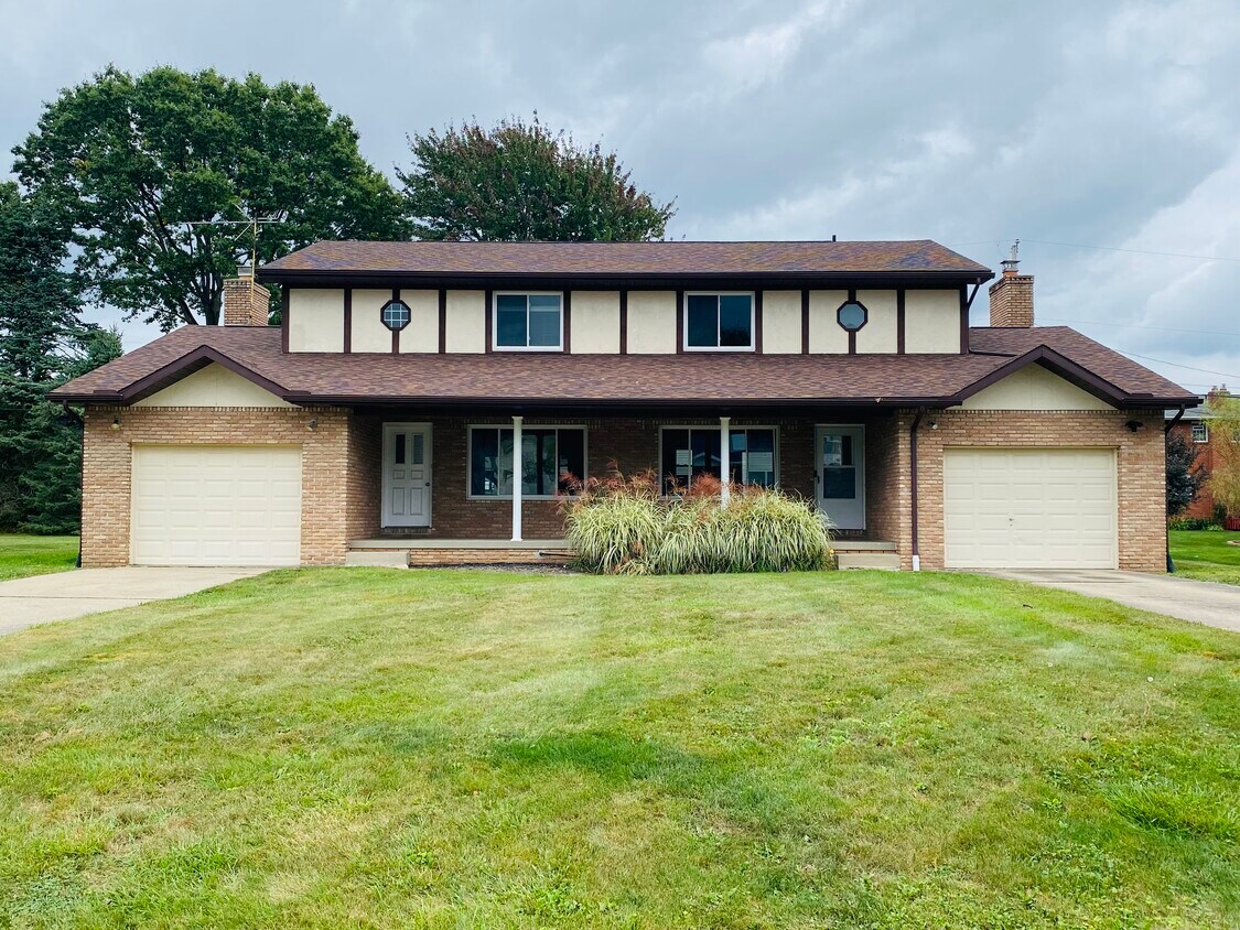 Foto principal - 5764 Kentview Ave NW