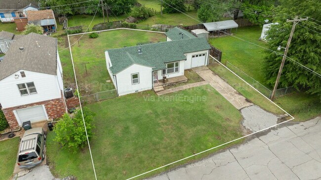 Foto del edificio - 314 N Birch St