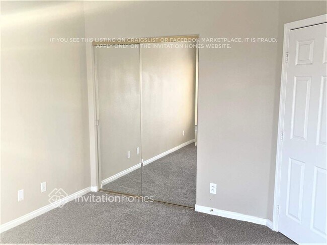 Foto del edificio - 8428 Opal Splendor Ave