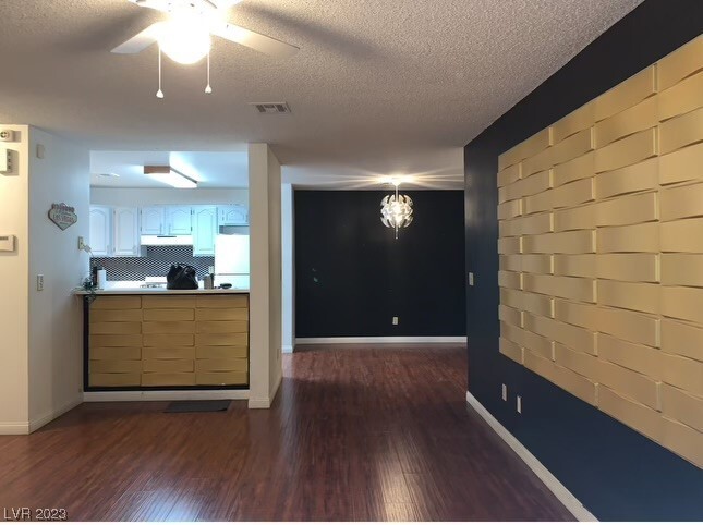 Foto del edificio - 1375 E Hacienda Ave