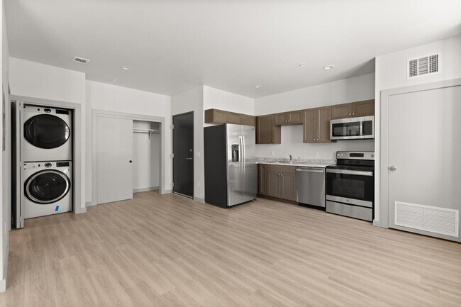 Foto del edificio - Modern Studio Apartment in Midtown Billings