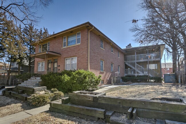 Building Photo - 1025 E St